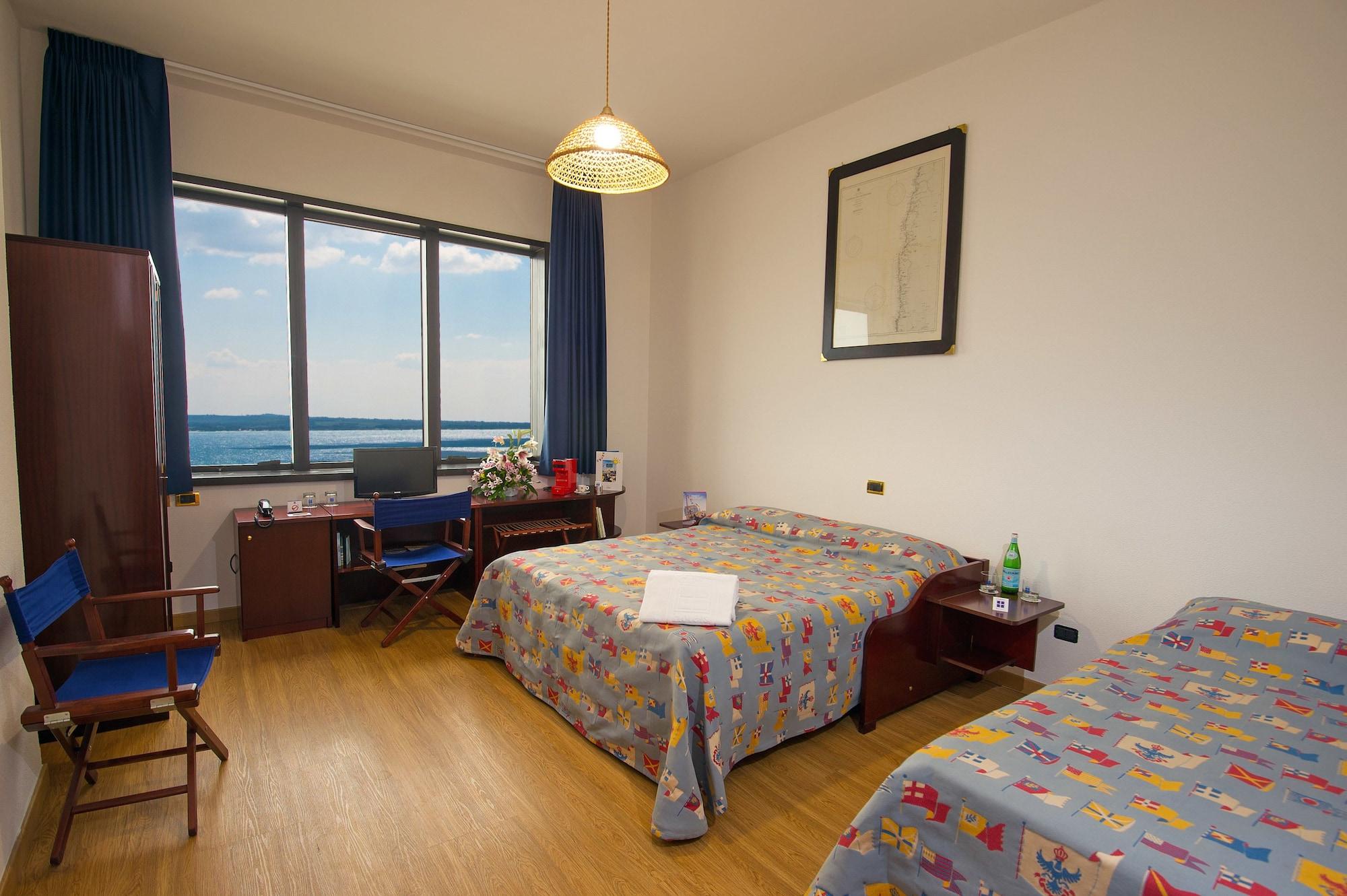 Hotel Bellavista Club-caroli 3*